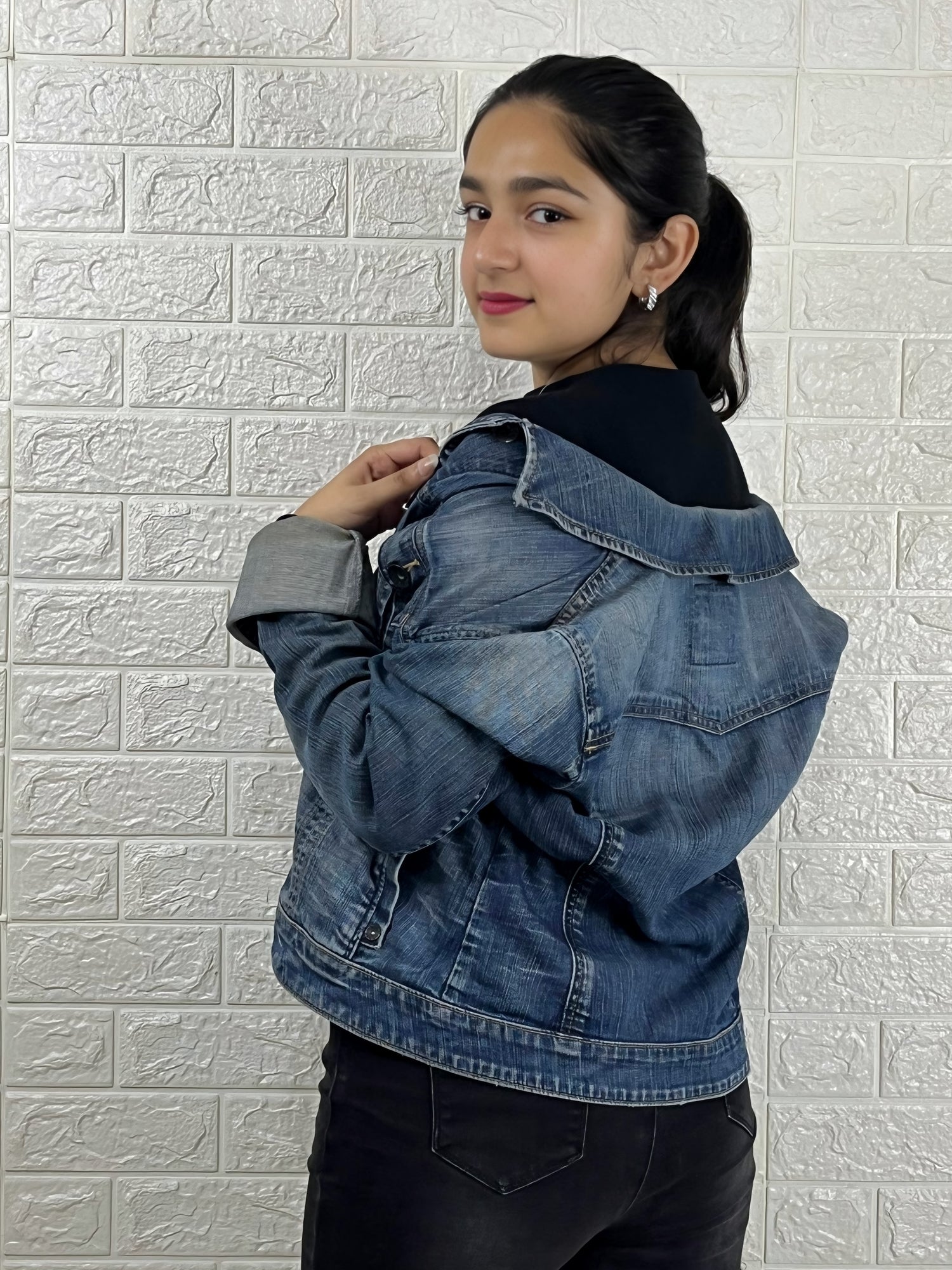 Women’s Classic Blue Denim Jacket | Button-Down Casual Long Sleeve Outerwear