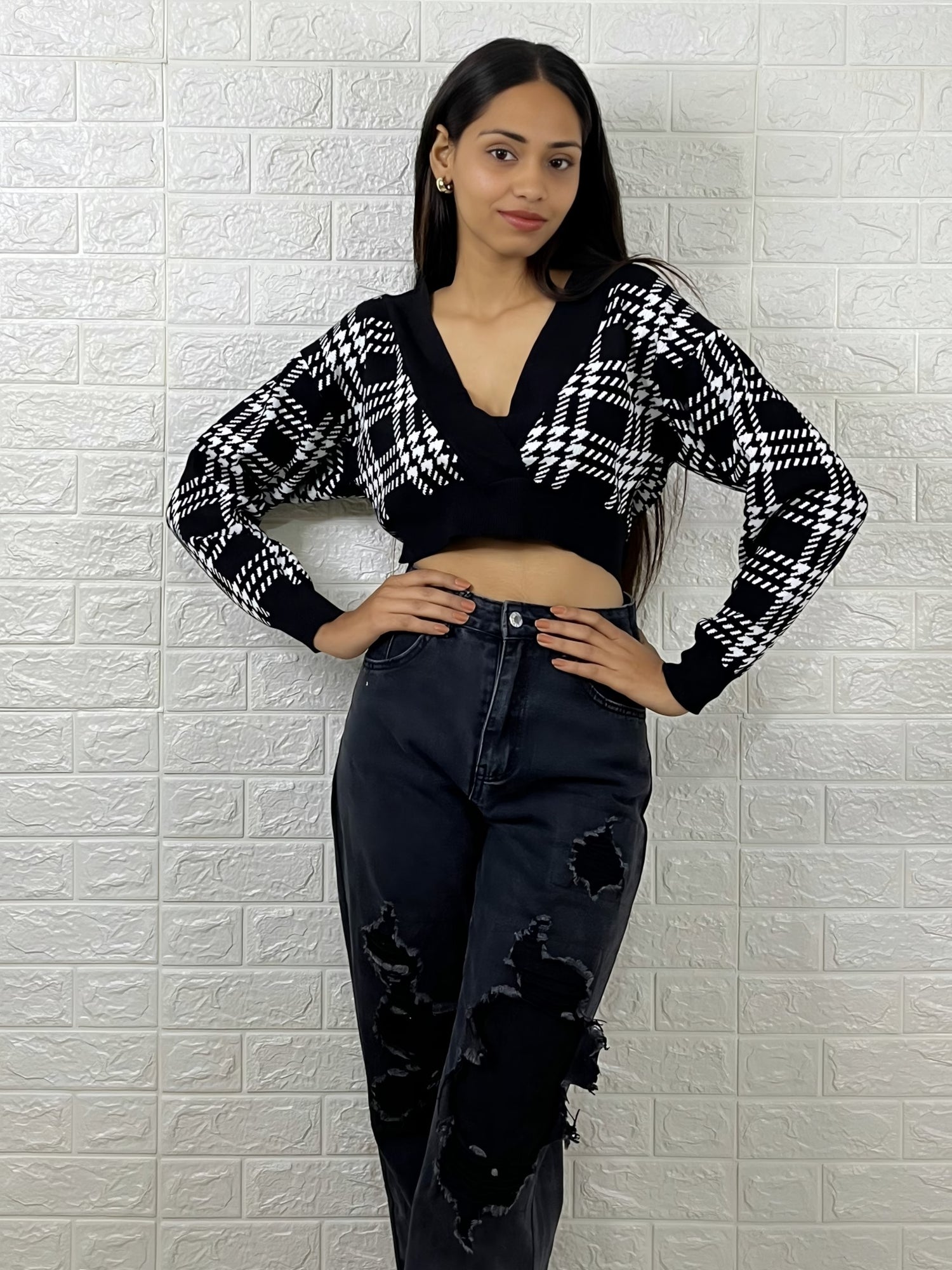 Black & White Checkered Knit Crop Top