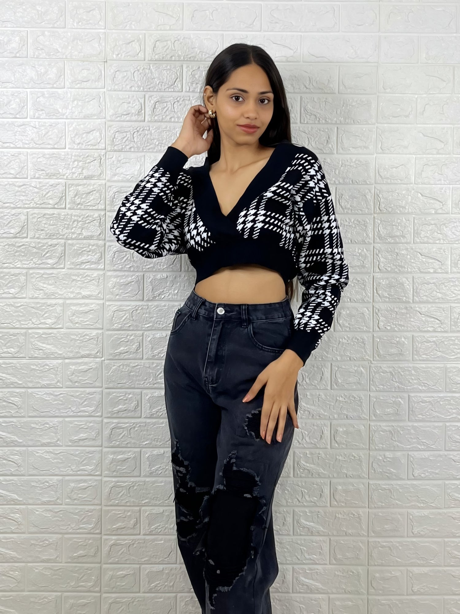 Black & White Checkered Knit Crop Top