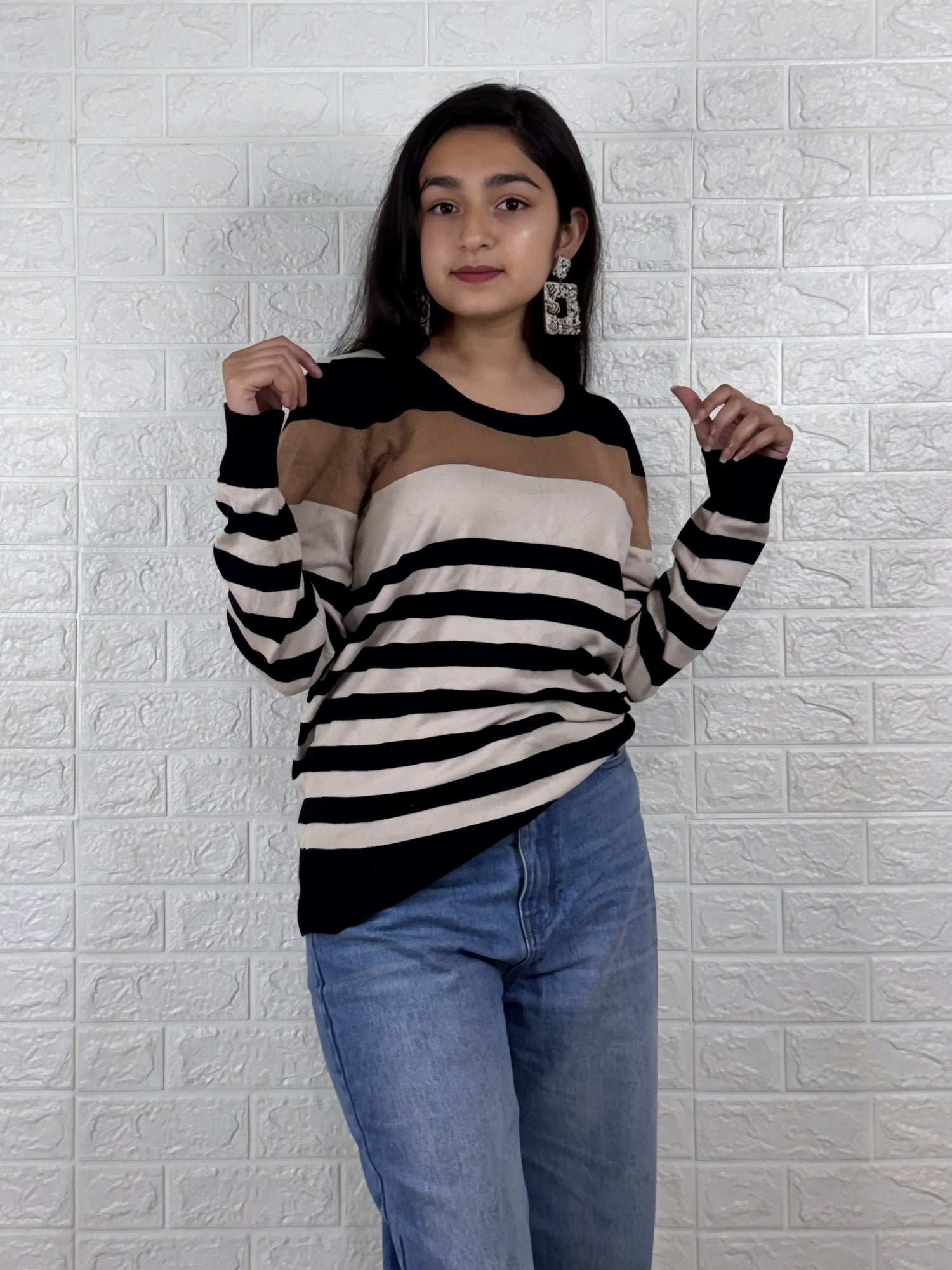 Striped Casual Sweater – Black, Beige & White Color Block