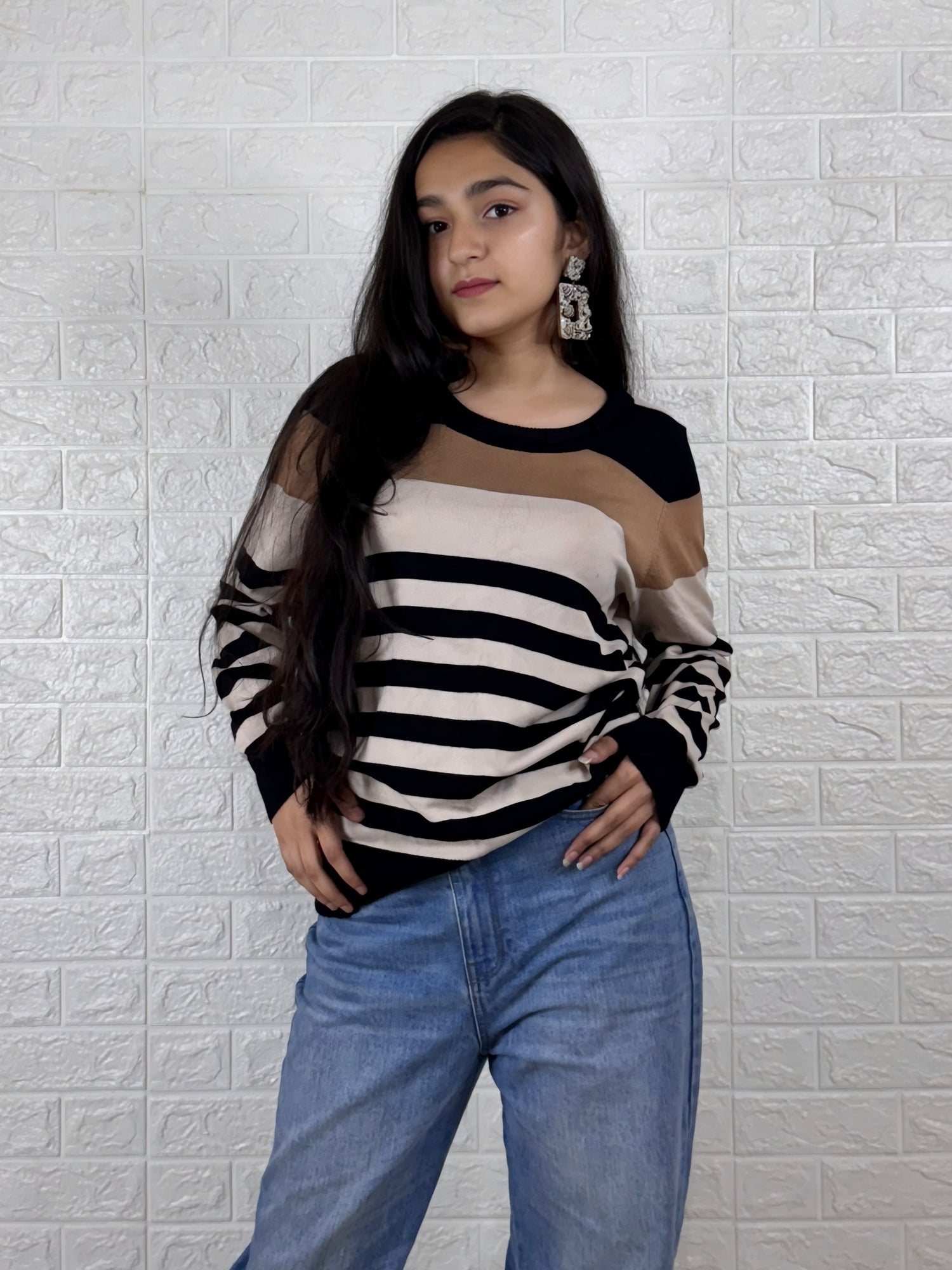 Striped Casual Sweater – Black, Beige & White Color Block