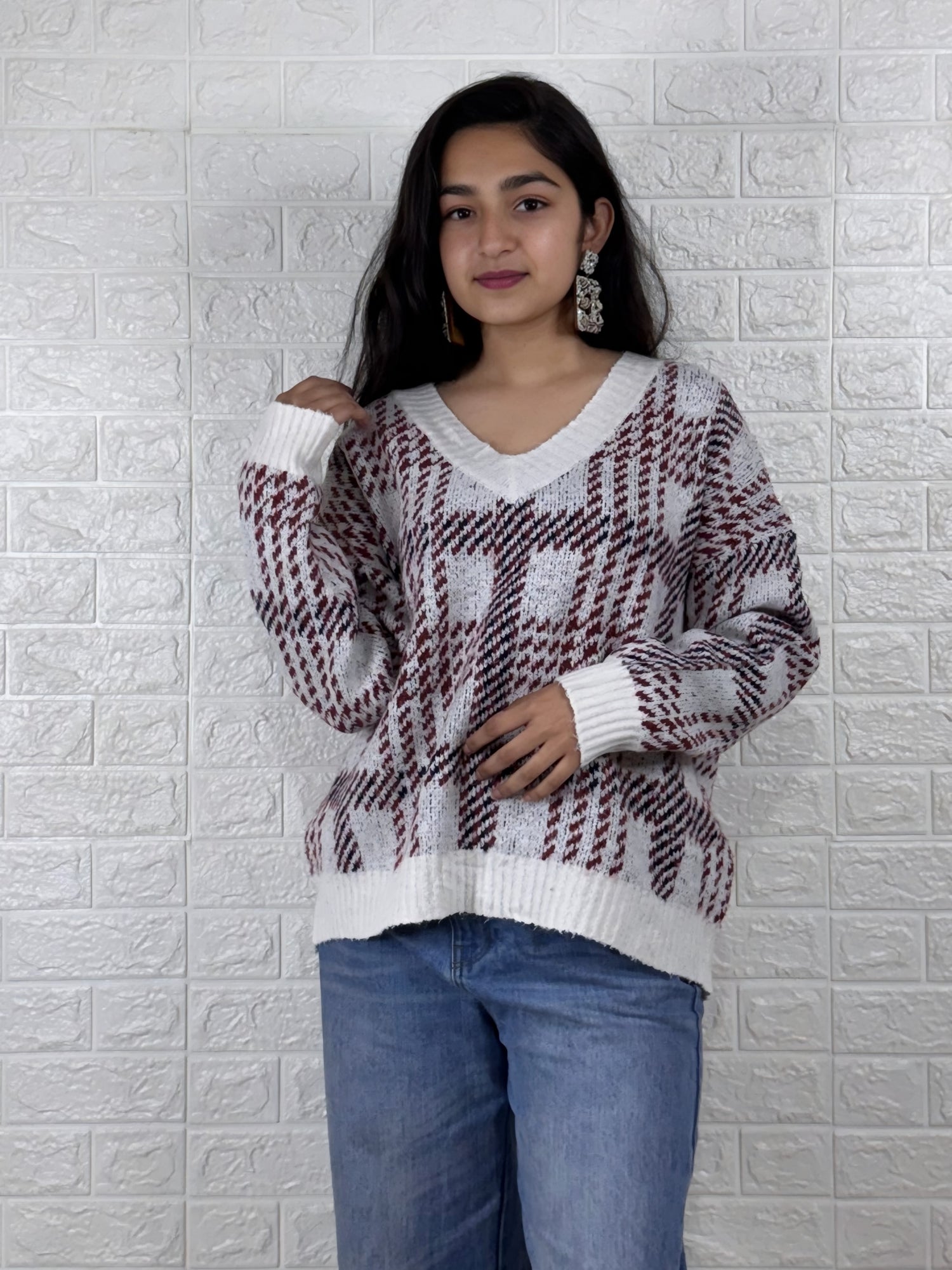 Cozy Plaid V-Neck Sweater - Maroon & White