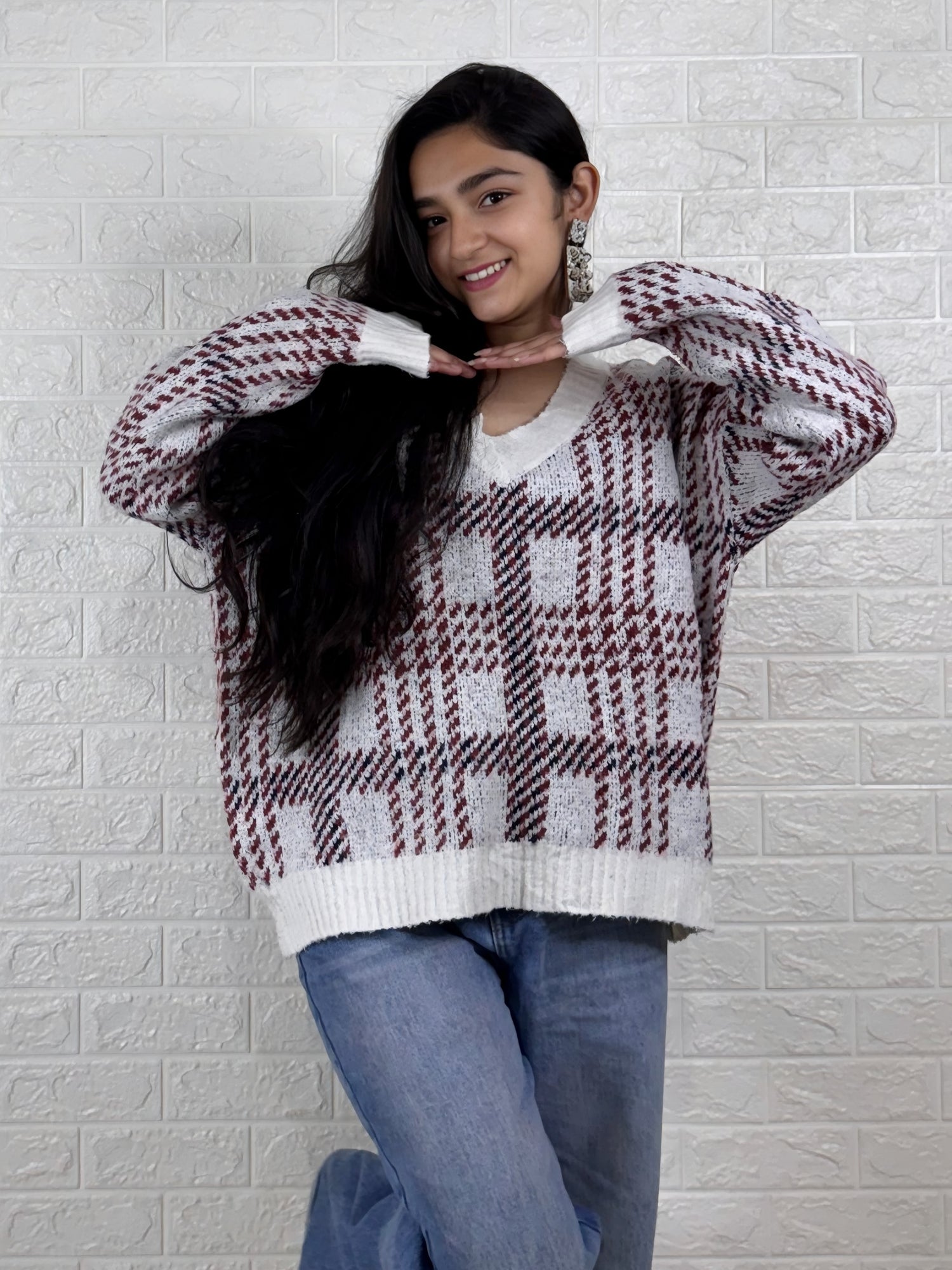 Cozy Plaid V-Neck Sweater - Maroon & White