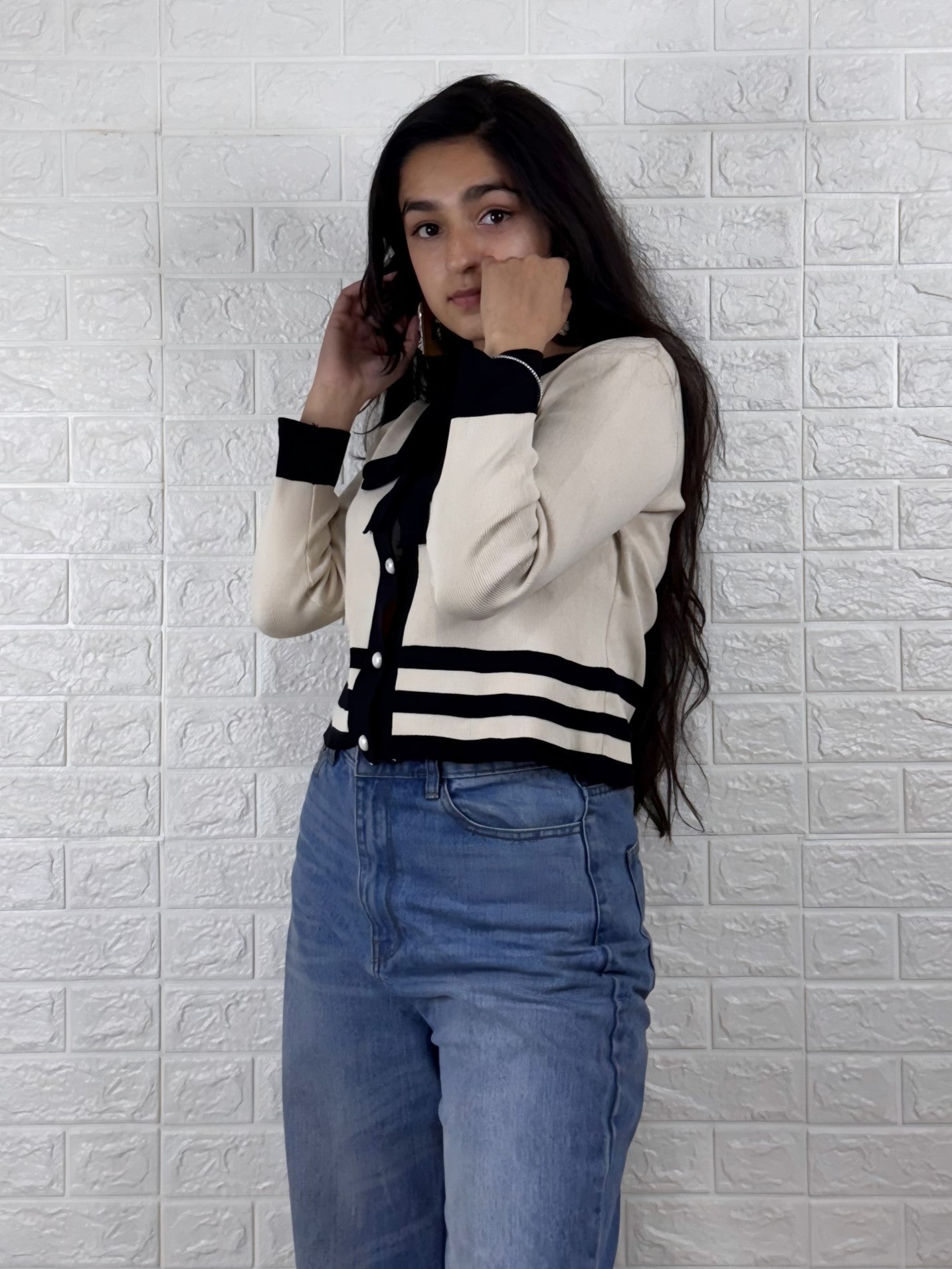 Chic Bow-Tie Cropped Cardigan – Beige & Black Contrast