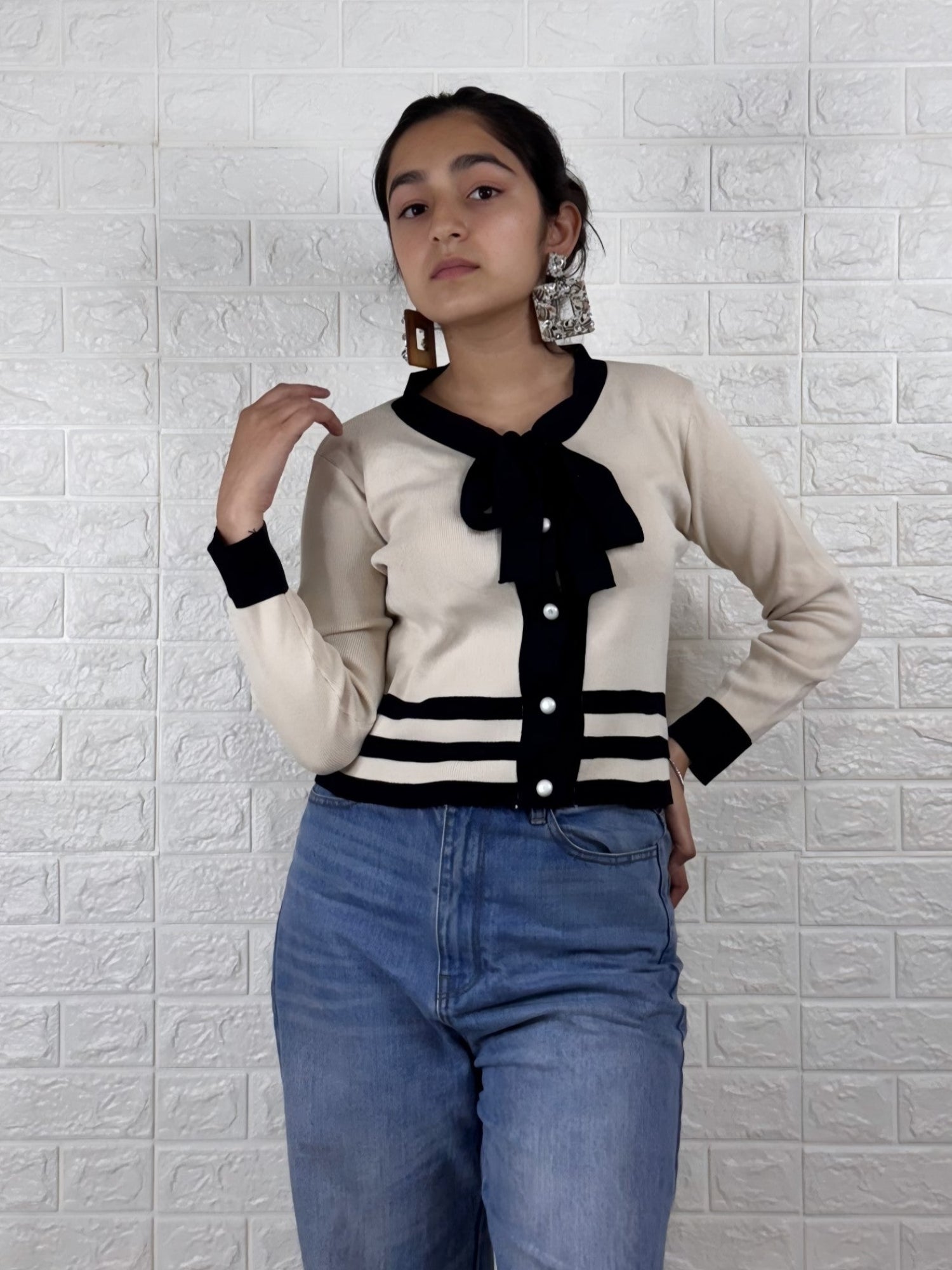 Chic Bow-Tie Cropped Cardigan – Beige & Black Contrast